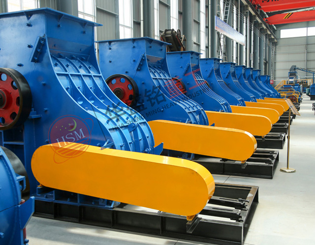 石灰雙級(jí)無篩底粉碎機(jī)如何避免堵塞問題？